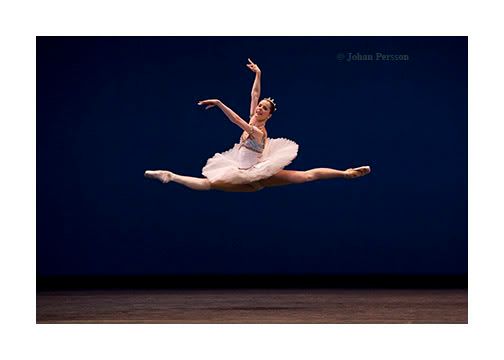 Image hotlink - 'http://i104.photobucket.com/albums/m169/DanceOfTheHeart/Darcey%20Bussell/corsaire.jpg' Image hotlink - 'http://i104.photobucket.com/albums/m169/DanceOfTheHeart/Darcey%20Bussell/corsaire.jpg'