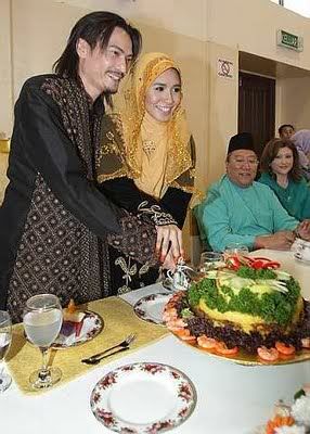 Gambar perkahwinan Akhil Hayy dan Waheeda