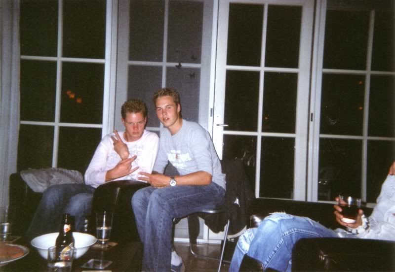 [img width=800 height=552]http://i104.photobucket.com/albums/m180/djsentex/Scan10004.jpg[/img]