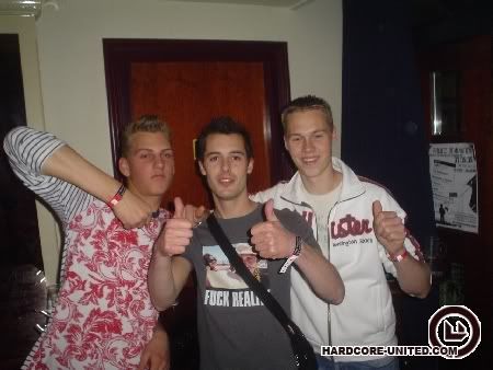 [img width=450 height=338]http://i104.photobucket.com/albums/m180/djsentex/copy.jpg[/img]