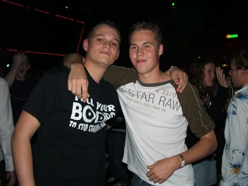 [img width=800 height=600]http://i104.photobucket.com/albums/m180/djsentex/p01l.jpg[/img]