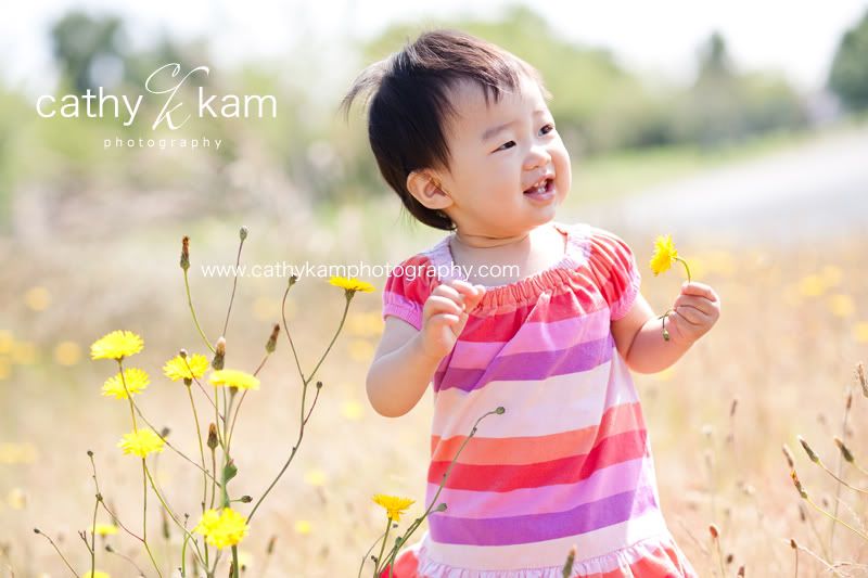 IMAGE: http://i104.photobucket.com/albums/m181/luilui_604/Olivia-66.jpg