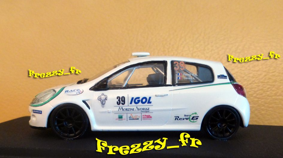 Renault%20Clio%20R3%20Ferry%20MB14%20Cot