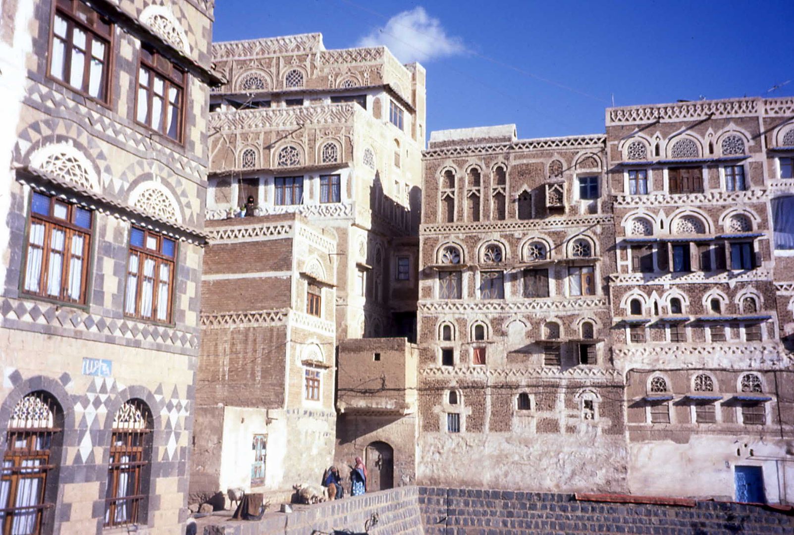 Old-City-of-Sanaa-Yemen2.jpg