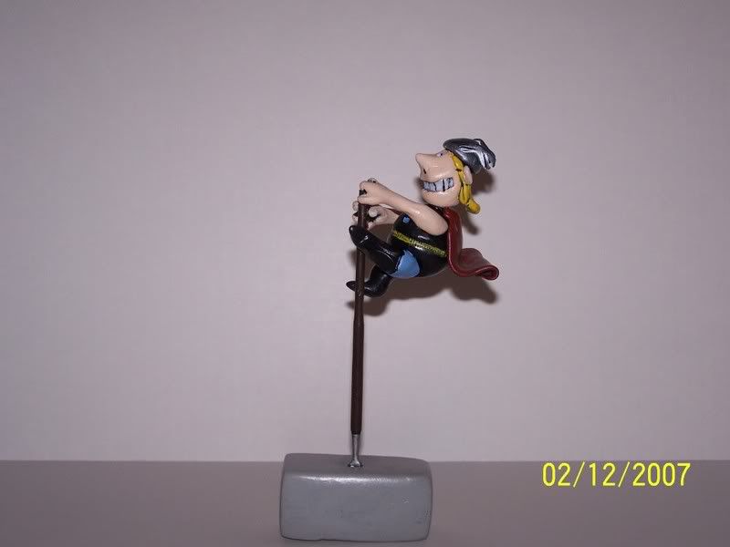 click here for more mini caricature statues and prices and info