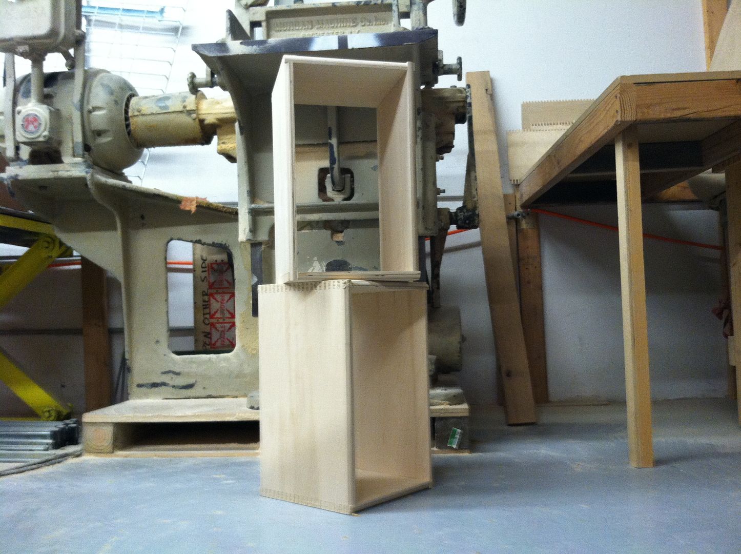 Vintage/Modern take on speaker box construction version 1.0