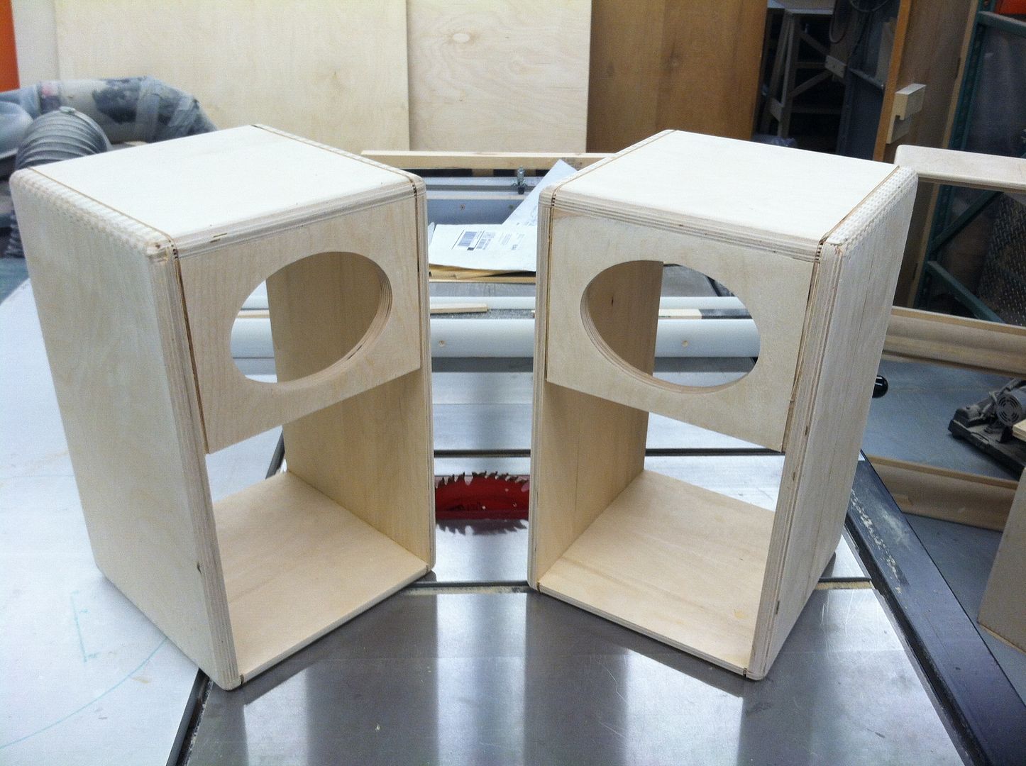 Vintage/Modern take on speaker box construction version 1.0