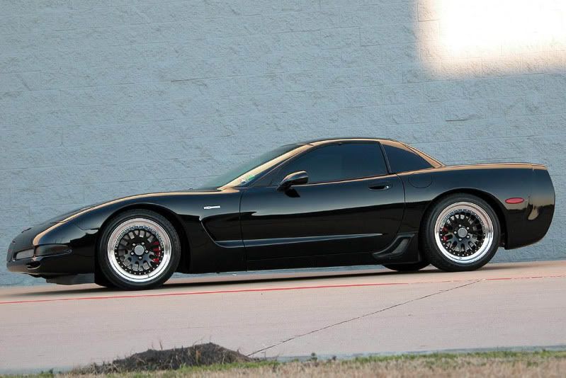 Black-Chevrolet-Corvette-06.jpg