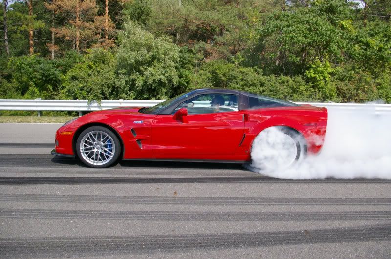 ag_09zr1_tiresmoke1.jpg