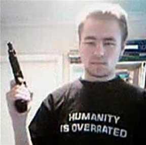 https://i104.photobucket.com/albums/m182/DoctaStrangelove/Pekka13.jpg