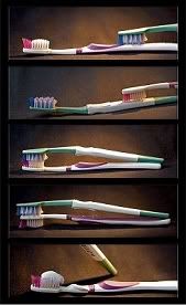 http://i104.photobucket.com/albums/m200/Shannyx0o14/toothbrush.jpg